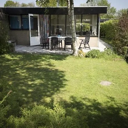 Σπίτι διακοπών Family With Garden *